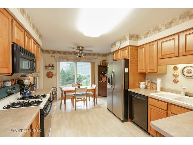 721 Evergreen Ct, Algonquin, IL 60102 photo 6