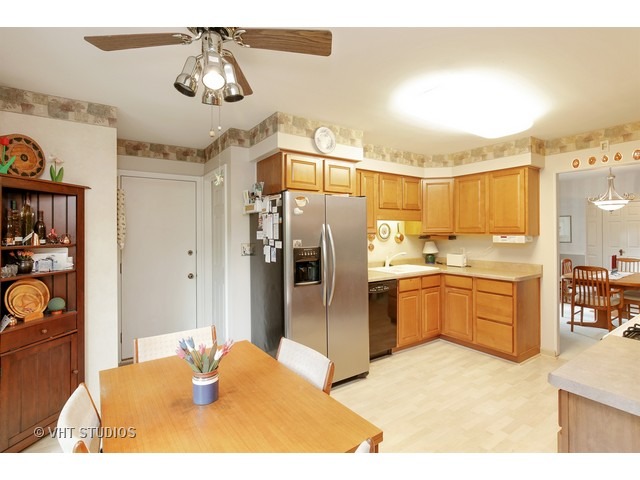 721 Evergreen Ct, Algonquin, IL 60102 photo 7