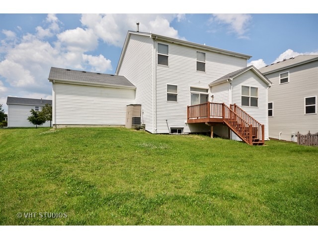 729 Periwinkle Ln, Aurora, IL 60504 photo 1