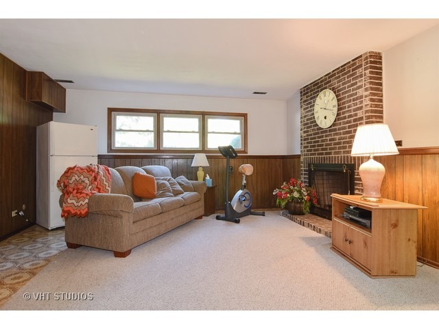 300 E Walters Ln, Itasca, IL 60143 photo 4