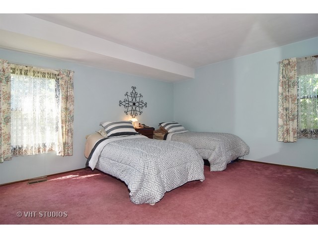 300 E Walters Ln, Itasca, IL 60143 photo 5
