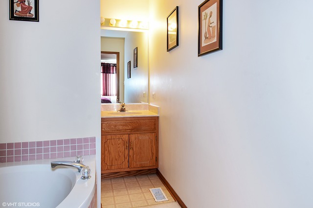 6237 Michael Ln, Matteson, IL 60443 photo 7