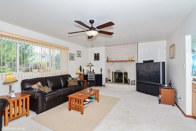 6237 Michael Ln, Matteson, IL 60443 photo 3