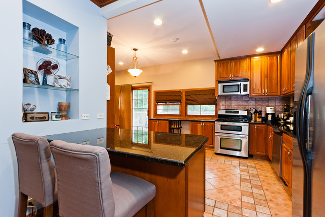 2668 E 74th St, Chicago, IL 60649 photo 5