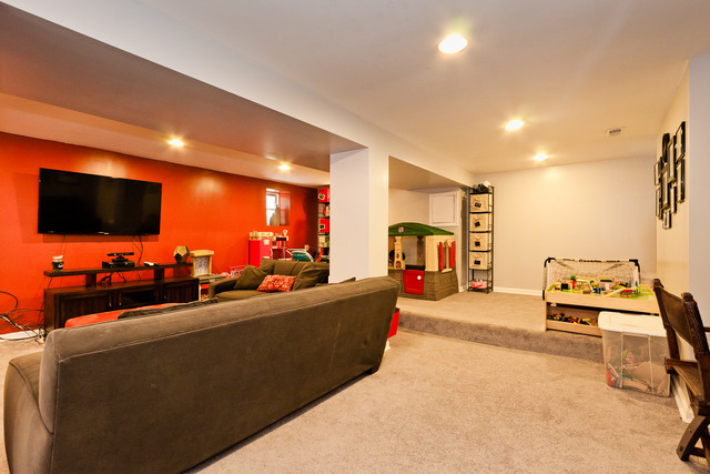 2668 E 74th St, Chicago, IL 60649 photo 16