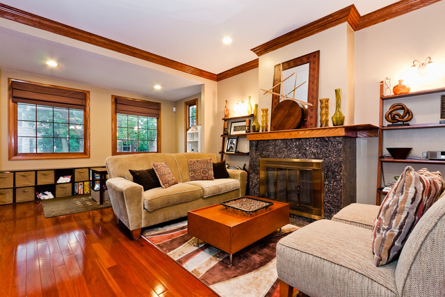 2668 E 74th St, Chicago, IL 60649 photo 3