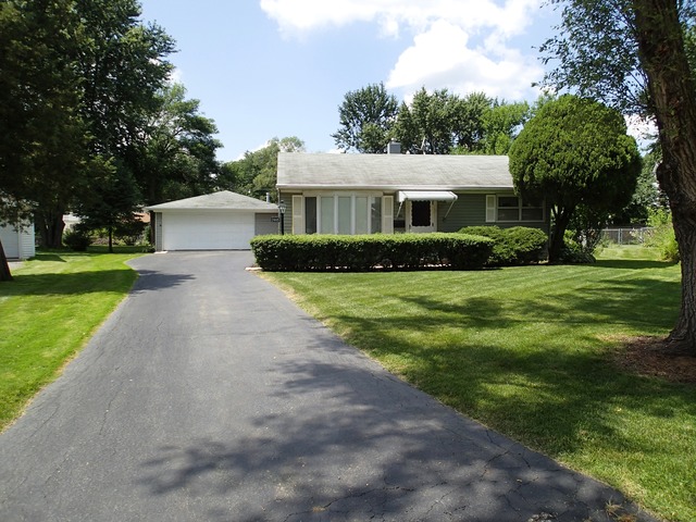 2605 Spruce Ct, Rolling Meadows, IL 60008 photo 1