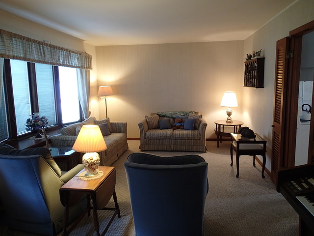 2605 Spruce Ct, Rolling Meadows, IL 60008 photo 3
