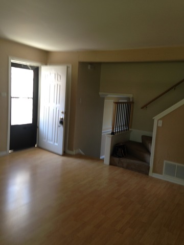 246 Bode Rd, Hoffman Estates, IL 60169 photo 3