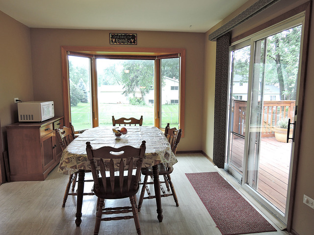 1290 E Hull Dr, Wheaton, IL 60189 photo 5