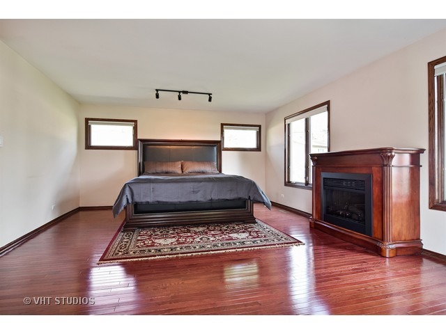740 Maple Ln, Hoffman Estates, IL 60169 photo 7