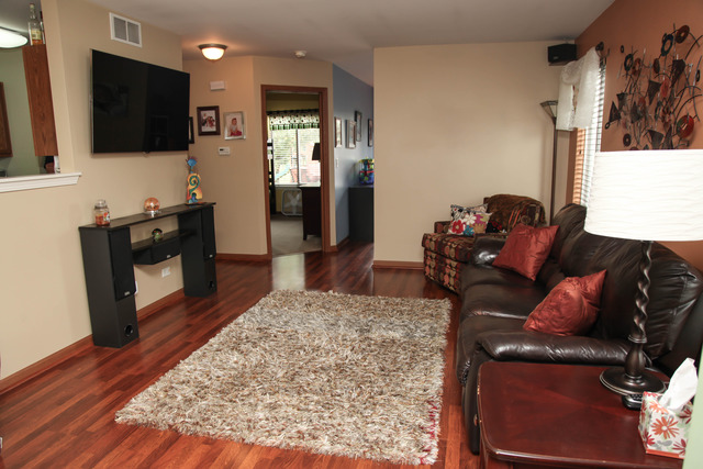 719 Keller St, Plano, IL 60545 photo 4