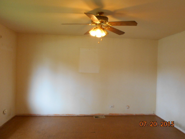 379 E Norman Ln, Wheeling, IL 60090 photo 6