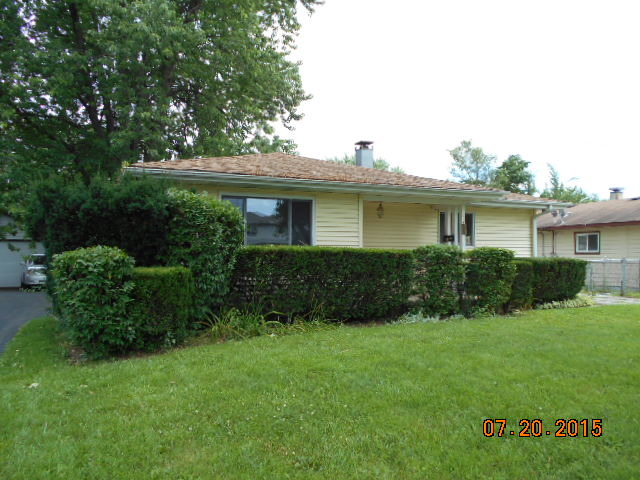 379 E Norman Ln, Wheeling, IL 60090 photo 3