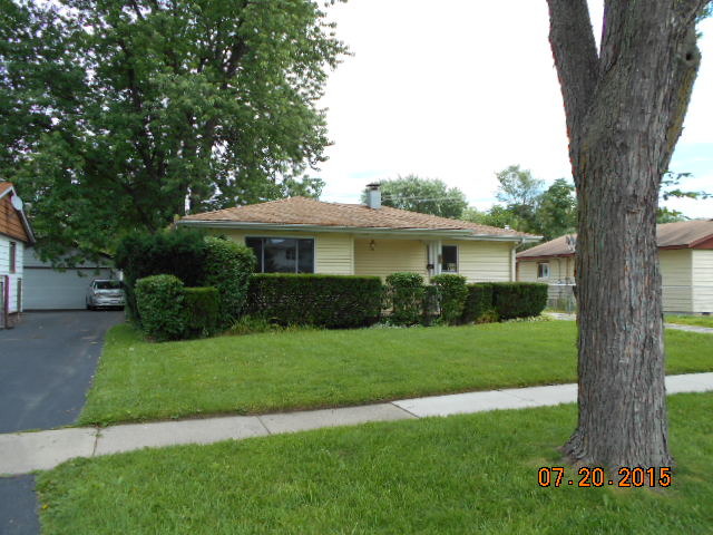 379 E Norman Ln, Wheeling, IL 60090 photo 2