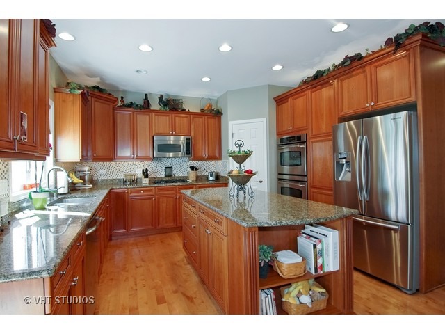 1902 Black Oak Dr, Mchenry, IL 60050 photo 3