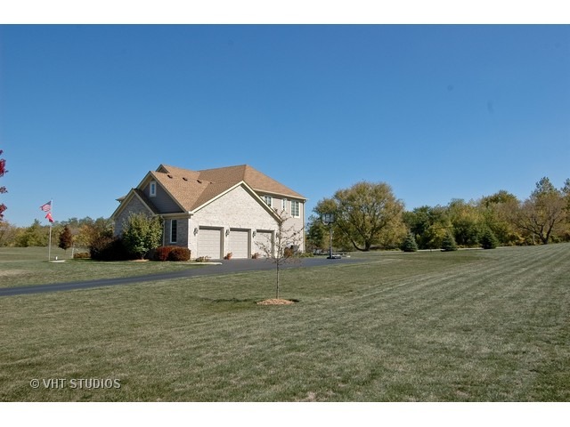 1902 Black Oak Dr, Mchenry, IL 60050 photo 15