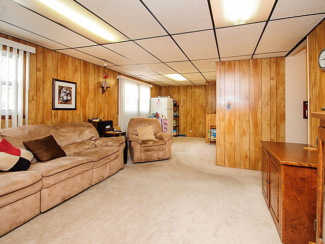15315 Harding Ave, Midlothian, IL 60445 photo 9