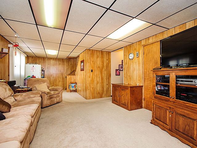 15315 Harding Ave, Midlothian, IL 60445 photo 8