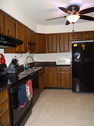 1500 Harbour Dr #2u, Wheeling, IL 60090 photo 2