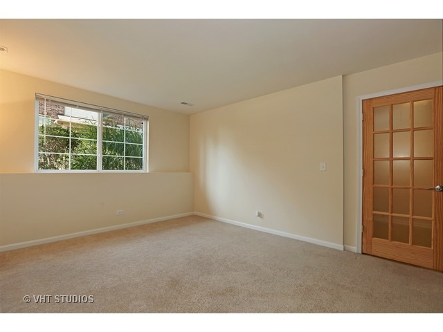 242 Devoe Dr, Oswego, IL 60543 photo 7