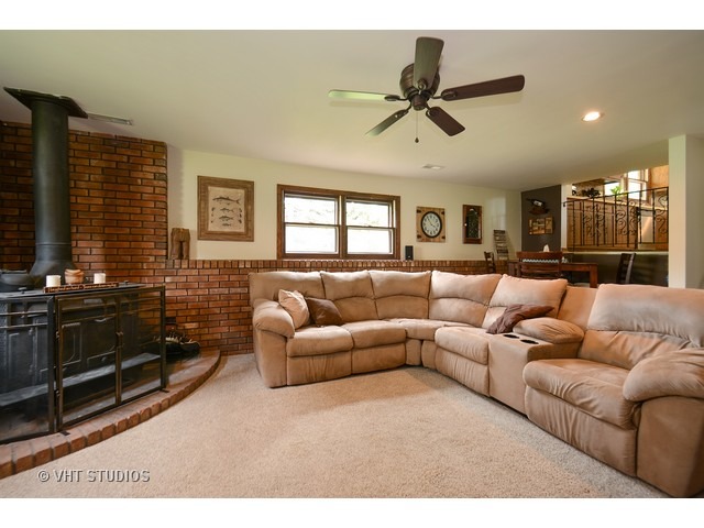 19845 Therese Ln, Mokena, IL 60448 photo 4