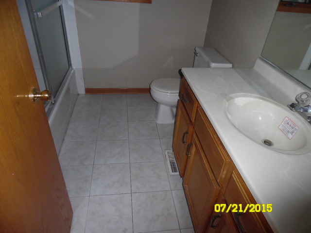 3808 Edgewater Dr, Hazel Crest, IL 60429 photo 4