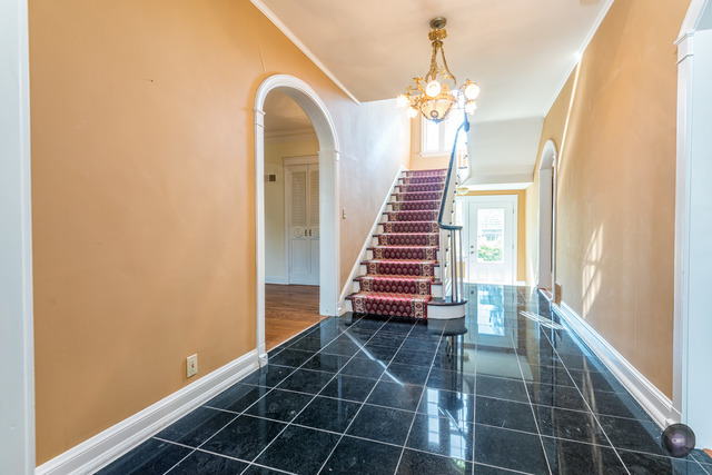 308 E Chicago Ave, Naperville, IL 60540 photo 3