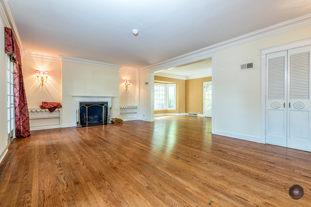 308 E Chicago Ave, Naperville, IL 60540 photo 5
