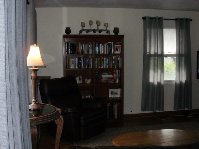 926 E 8th St, Lockport, IL 60441 photo 3
