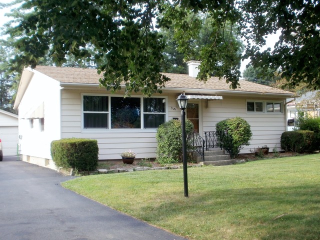 926 E 8th St, Lockport, IL 60441 photo 1
