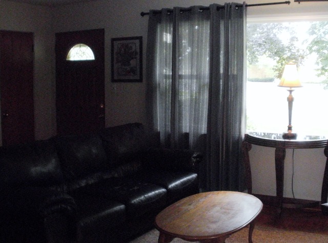 926 E 8th St, Lockport, IL 60441 photo 2