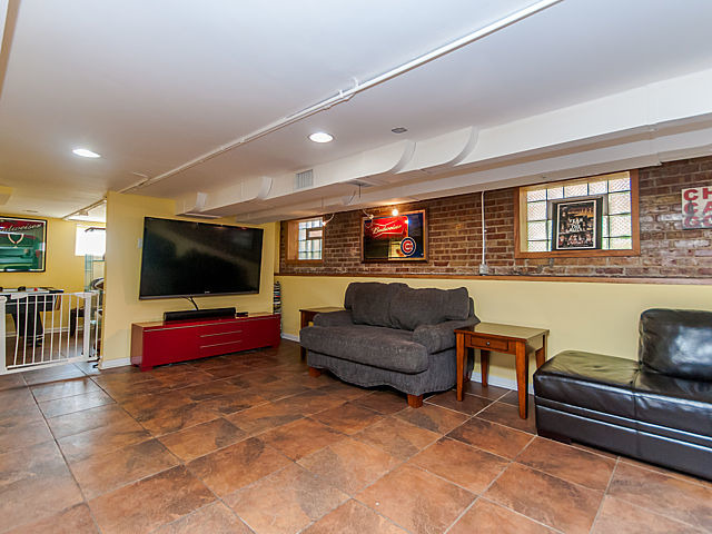 6536 W Sinclair Ave, Berwyn, IL 60402 photo 18