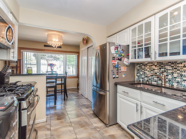 6536 W Sinclair Ave, Berwyn, IL 60402 photo 8