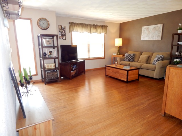 739 Ballymore Rd, Roscoe, IL 61073 photo 4