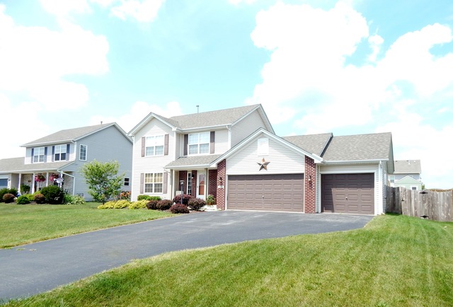 739 Ballymore Rd, Roscoe, IL 61073 photo 1