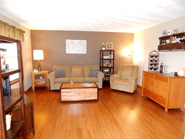 739 Ballymore Rd, Roscoe, IL 61073 photo 3