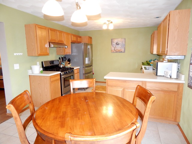 739 Ballymore Rd, Roscoe, IL 61073 photo 6