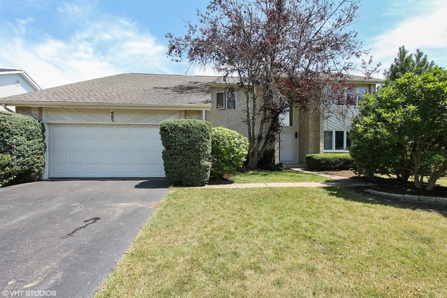 485 Greenview Ln, Wheeling, IL 60090 photo 1