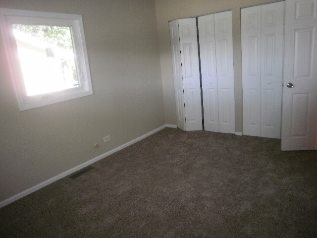 155 Bode Rd, Hoffman Estates, IL 60169 photo 12