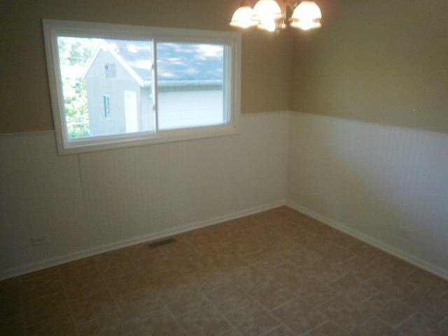 155 Bode Rd, Hoffman Estates, IL 60169 photo 10