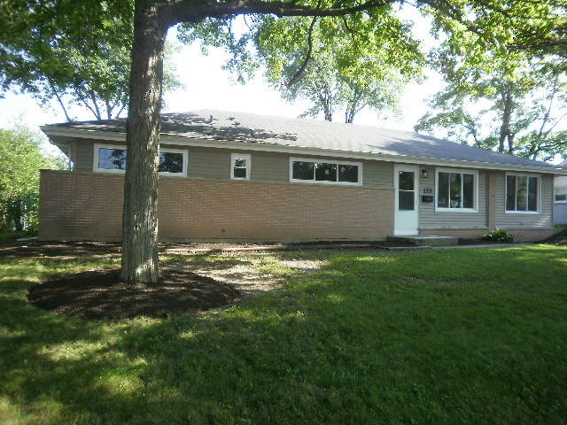 155 Bode Rd, Hoffman Estates, IL 60169 photo 1