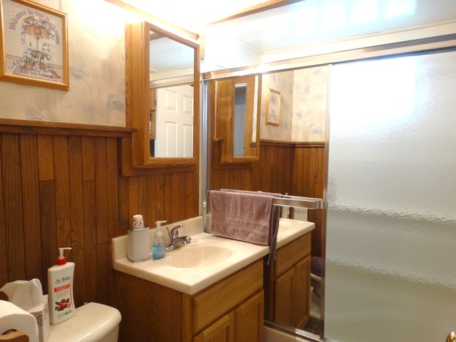 424 E 4th St, Lockport, IL 60441 photo 8