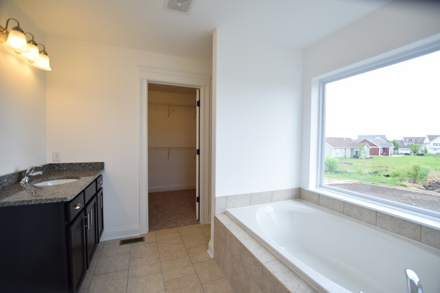 2329 Celerity Dr, Sycamore, IL 60178 photo 24