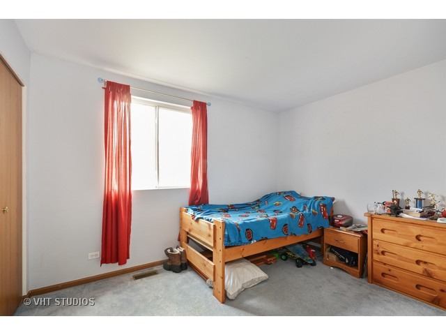 1017 Symphony Dr, Aurora, IL 60504 photo 8