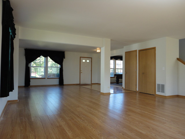 2363 Avalon Ct, Aurora, IL 60503 photo 5