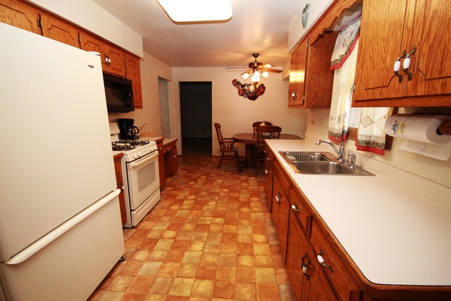 2505 John Bourg Dr, Plainfield, IL 60586 photo 2