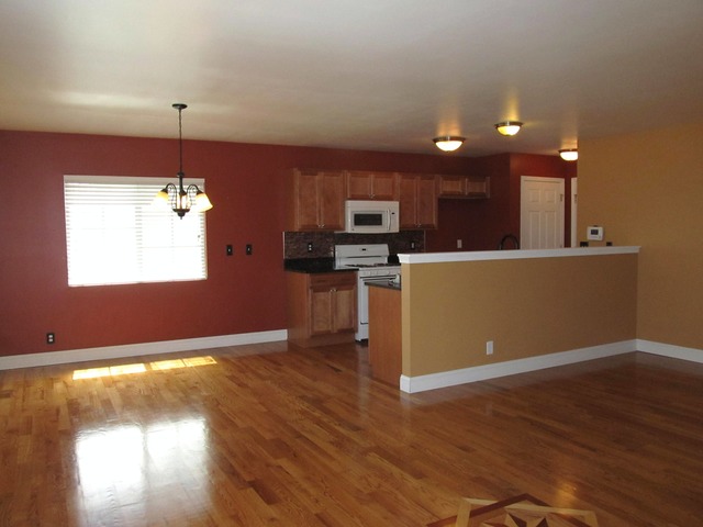 1908 Meadowview Dr, Joliet, IL 60433 photo 2