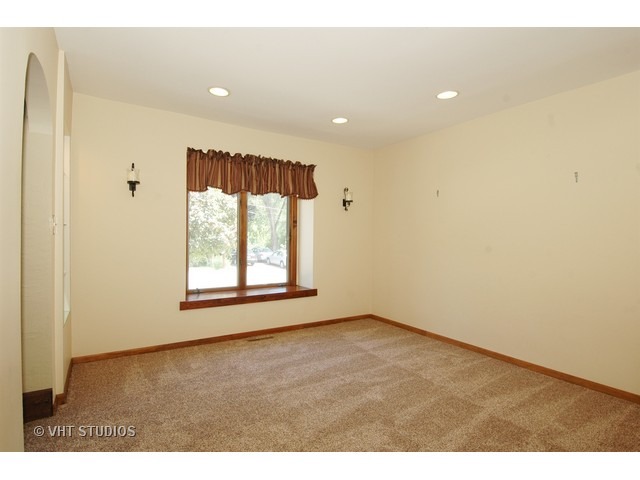 1515 N Harrison St, Algonquin, IL 60102 photo 8