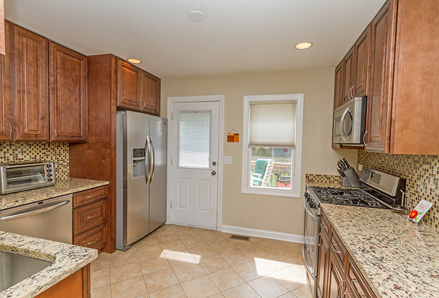 645 Washington Blvd, Hoffman Estates, IL 60169 photo 7